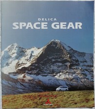 Mitsubishi Space Gear MPV car (made in Japan, JDM) _2001 Prospekt / Brochure 