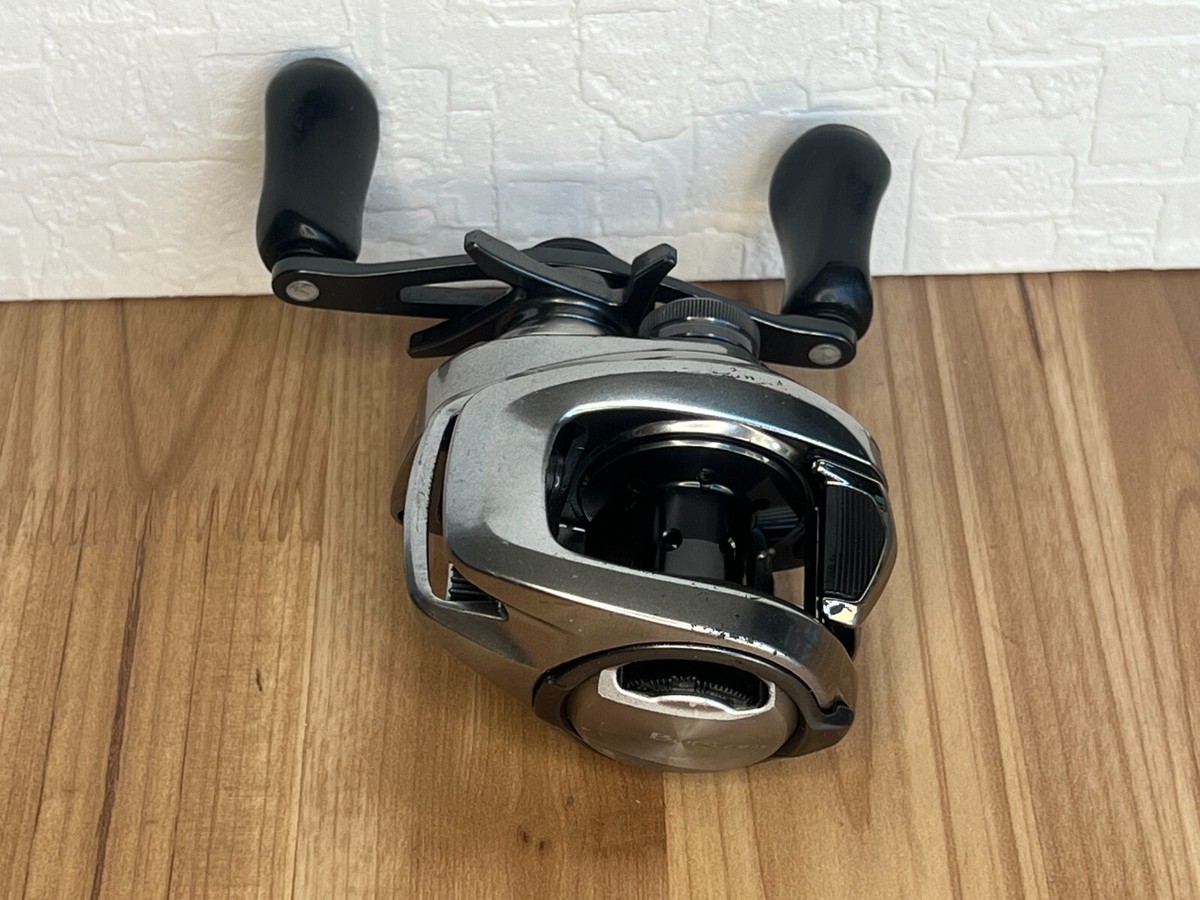Shimano 18 Bantam MGL HG Right Baitcasting reel 7.1:1 Gear Very