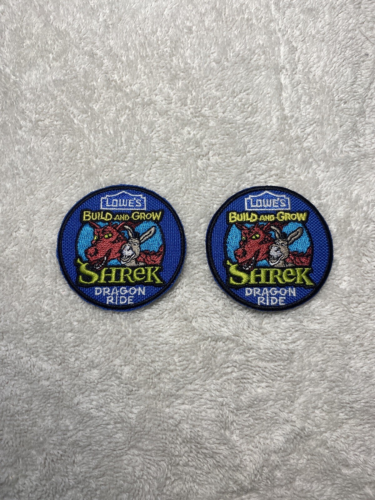 Shrek La Película Bordado Burro y Dragón Paquete de 2 Parches de Hierro Cosido Raro Nuevo