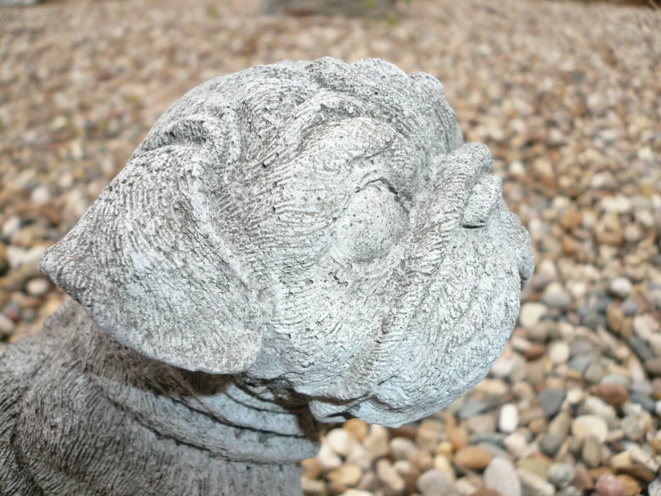 REGAL WEATHERED VINTAGE CEMENT/CONCRETE OLD PUG DOG GARDEN ORNAMENT 7" LONG - Image 2 of 4