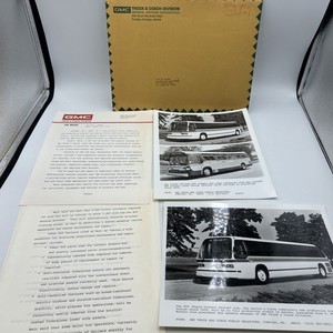 1975 GMC Coach News Kit With All Letters And Photos EX Condition