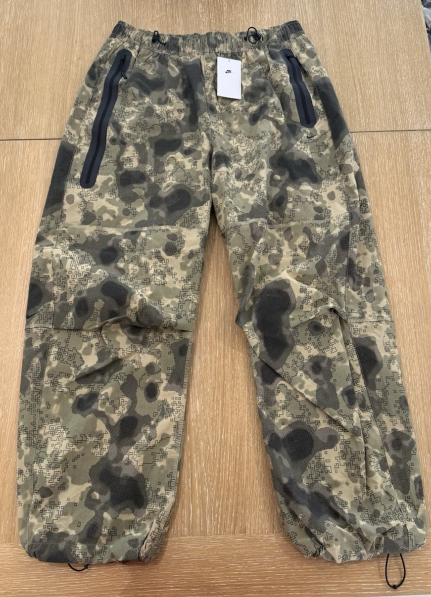 Nike Tech Dri-FIT Woven Camo Oversized Fit Green Pants Men's S-XXL HV097-210
Opens in a new window o