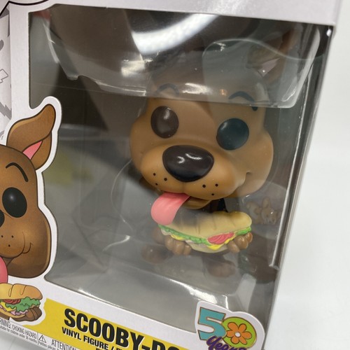 Funko POP #625 Scooby Doo 50 Años Scooby Doo con Figura Sandwich en PROTECTOR - Imagen 4 de 17