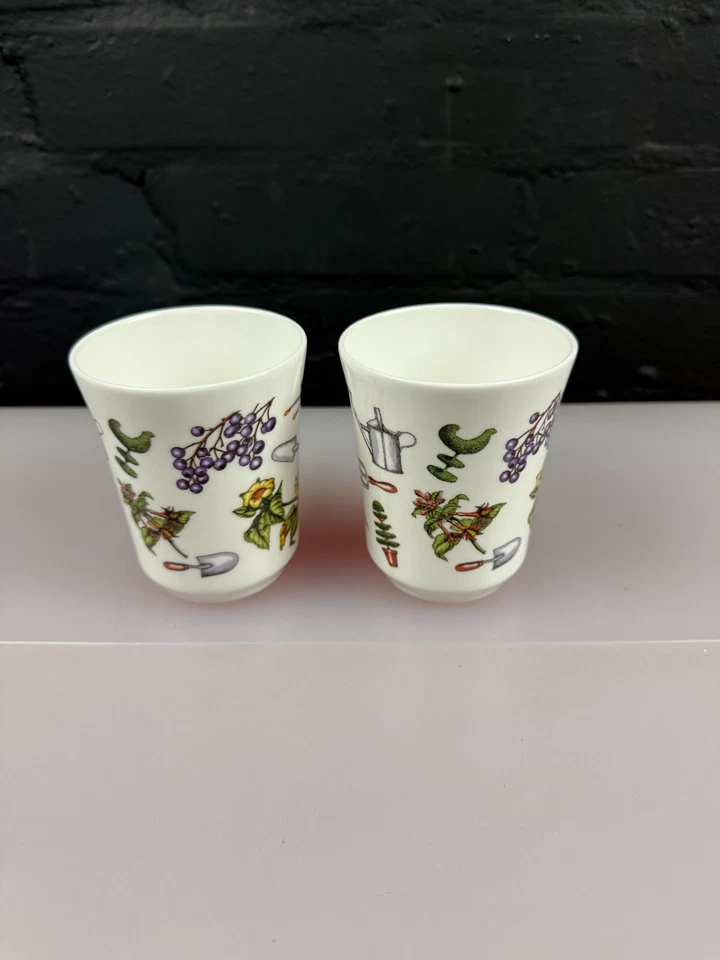 2 x Wedgwood Gardening Mugs Bone China 9.5 cm High Set - Image 2 of 4