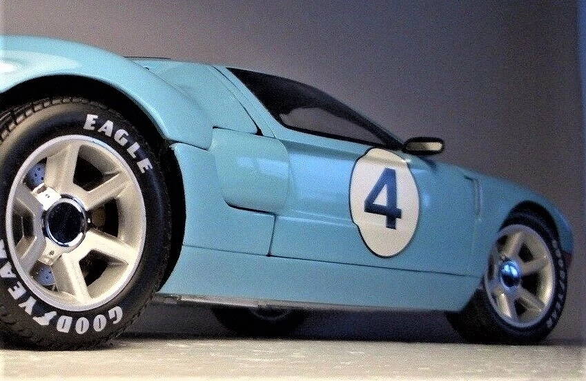 Ford GT40 Race Car 1:18 Le Mans Racing Custom Built Model 12 Concept 24 Classic - Image 3 of 4
