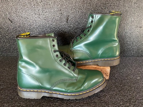 DR. MARTENS avalynė internetu virš 2000 modelių | BRANDSALES.lt