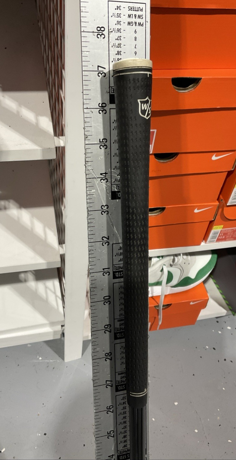 Wilson Staff D200 #7 Iron 37" PROFORCE Regular Flex Graphite Shaft RH USED