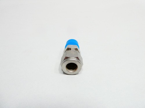 Box Of 25 Swagelok SS-600-1-4 Stainless Male Connector 3/8in Tube X 1/4in Npt - Picture 2 of 7