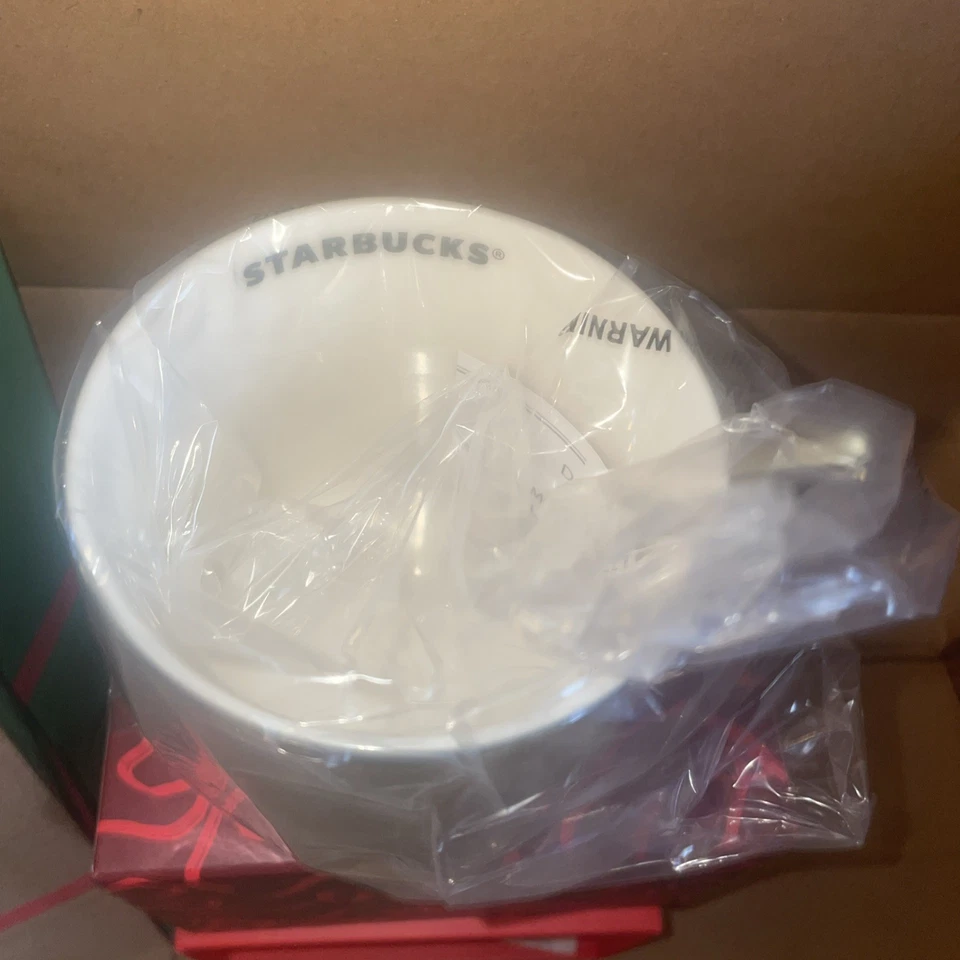 Caneca Starbucks OURO Poinsétia Natal 2025 Edição Limitada Nova com Caixa - Imagem 2 de 3