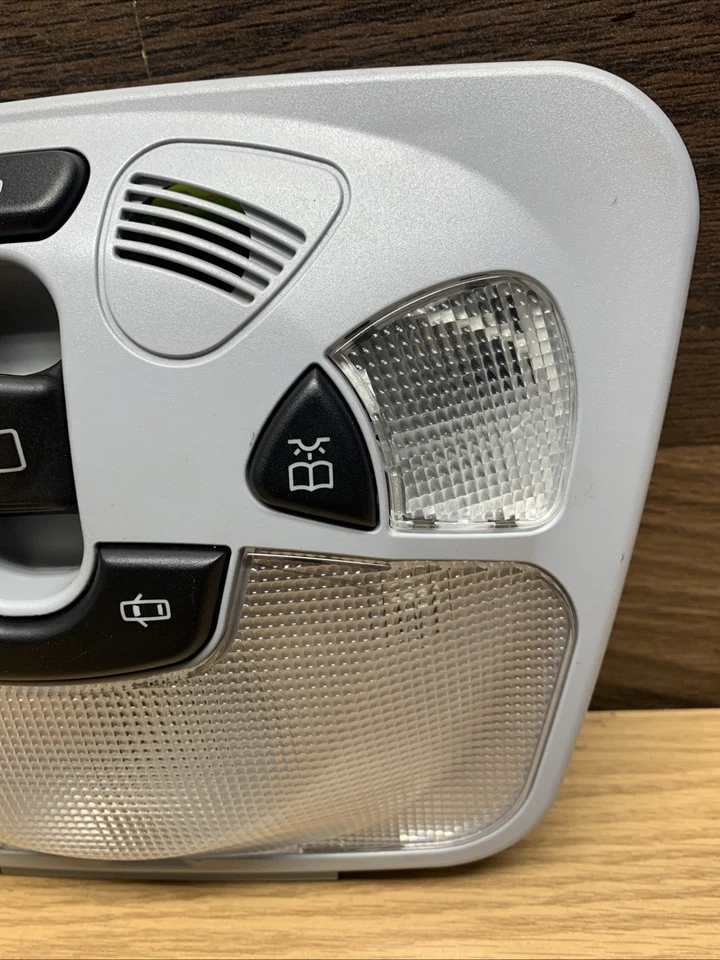 Mercedes-Benz C230 2002-05 Kompressor techo cúpula luz mapa con interruptor techo corredizo OEM Foto 2 de 4