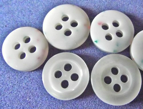 Weiße Perlmutt Knöpfe zum Annähen