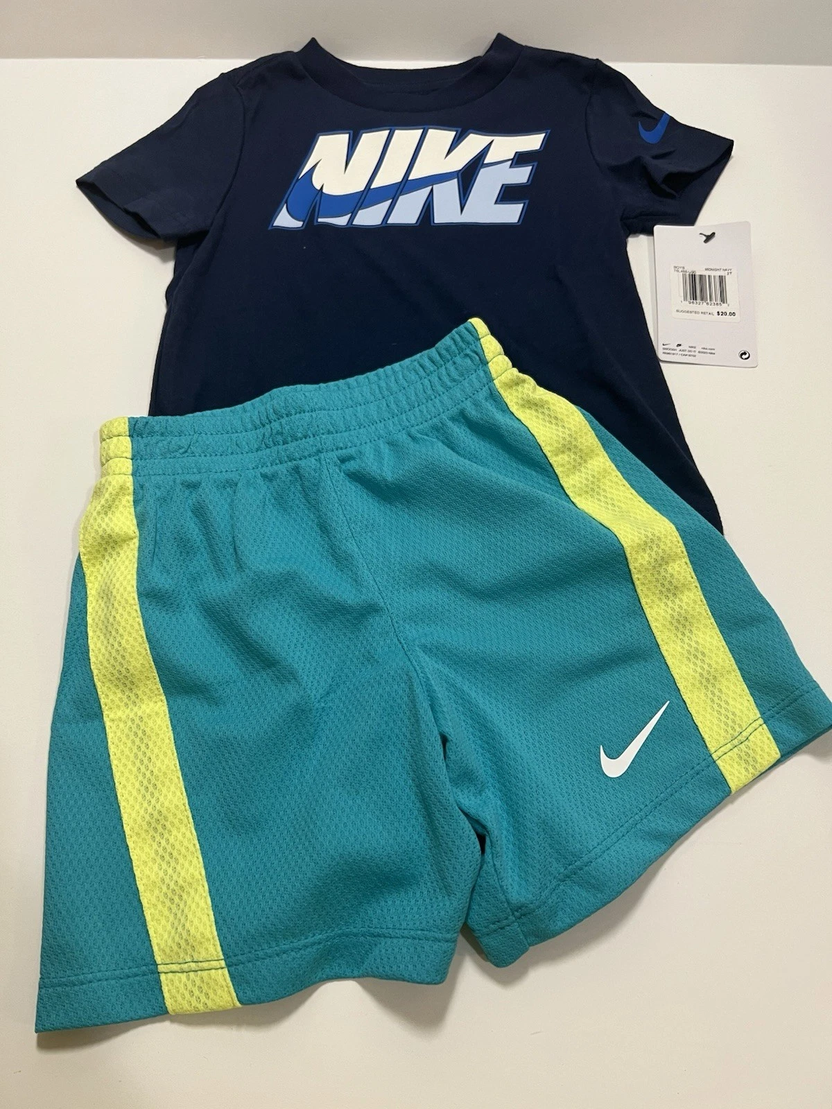 Size 2T NIKE AIR KIDS TODDLER T SHIRT AND SHORTS 2 PIECE SET