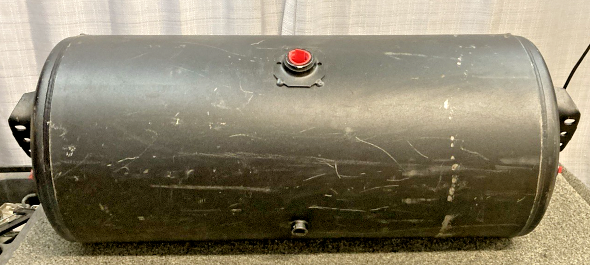 NEW GENUINE HOOSIER TANK 201811 Air Tank SAE J10 FMVSS 121, 150