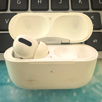 Apple AirPods Pro White Wireless Bluetooth Left Earbud Only w/ Charging Case