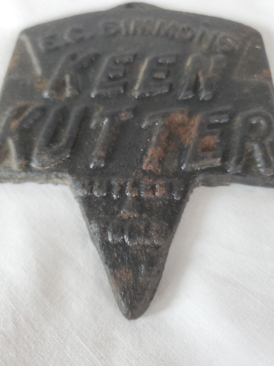 Vintage E. C. Simmons KEEN KUTTER Cutlery & Tools Cast Iron