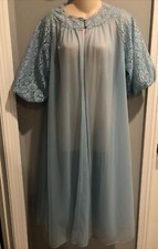 vtg 50 s vanity fair blue tricot nightgown Size 36 M/L