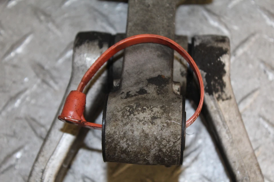 Kawasaki Ninja 750R ZX750F 1989 dogbone trasero acoplamiento de amortiguador Foto 3 de 4