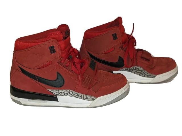 boys jordans size 5.5