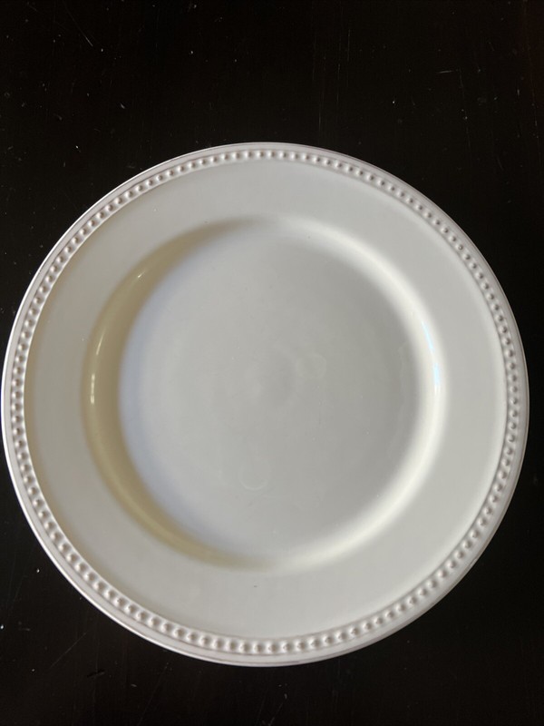 “Sur La Table” 10” WHITE SALAD/DESSERT PLATE PEARL BEADED BORDER Portugal