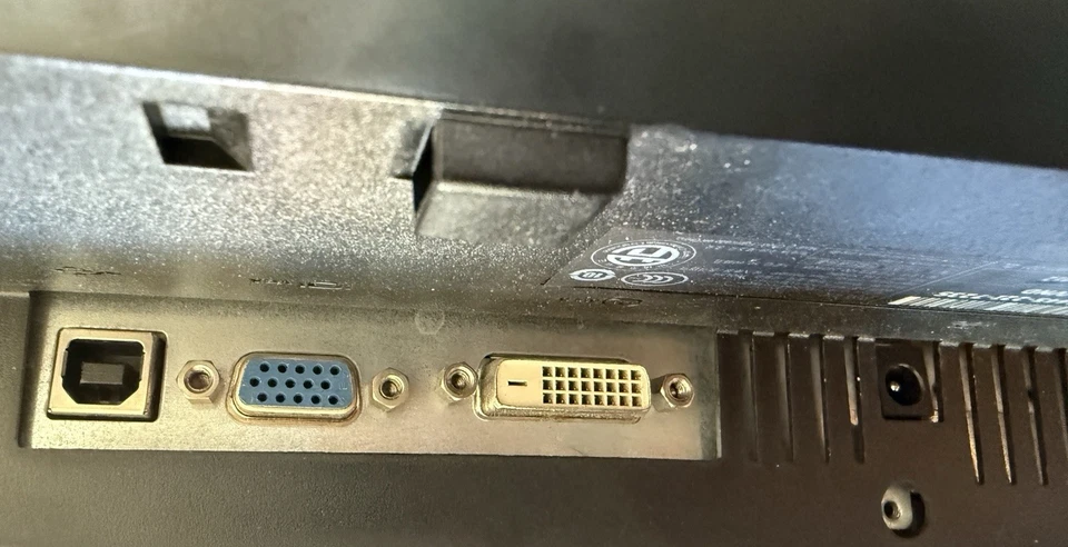 Dell P2012H Black 20" Wide LCD Monitor DVI VGA 2-Port USB Hub W5HWR C730C 8VVND - Image 4 of 4