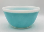 Vintage Light Blue Pyrex Bowl With White Rim 1.5 Qt #402
