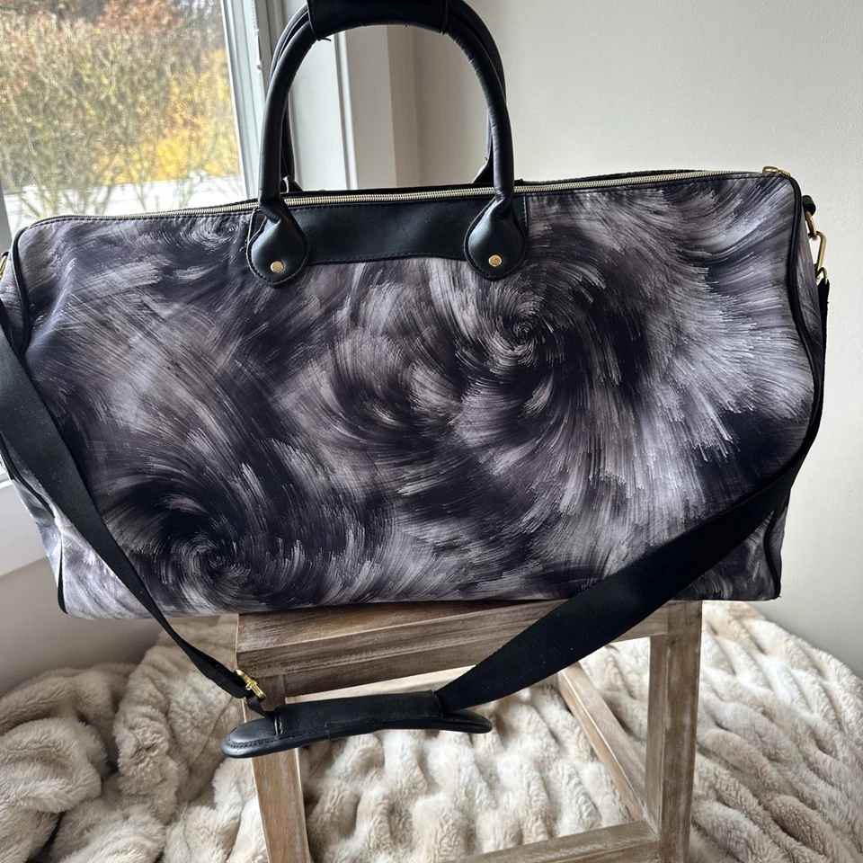 Adrienne Vittadini Women's Duffel  Bag Purple/Black New  Tags (retail $385) - Image 4 of 4