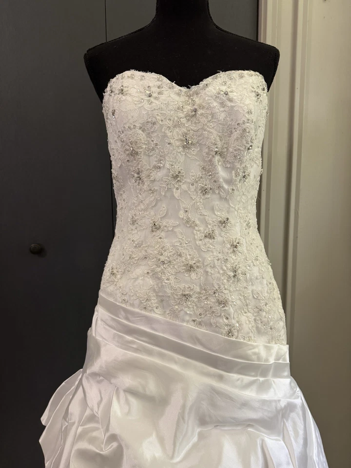 Maggie Sottero Diamond White Drop Waist A-Line w/Pick-up Skirt Size 10 NWT - Image 4 of 4