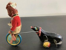 Vintage Tin Litho Wind-Up Monkey With Seal Made in Japan w/KEY RARE.