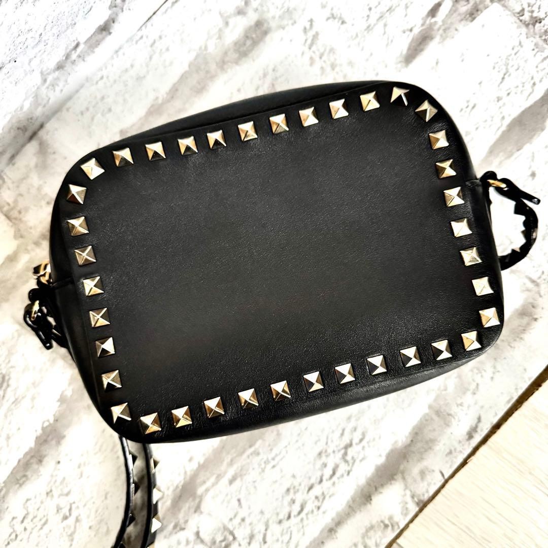 Valentino Garavani Rockstud Shoulder Bag Black Leather Excellent Condition Japa thumbnail 4