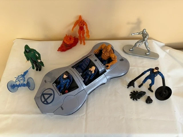 Preços baixos em Fantastic Four Figuras de Ação | eBay