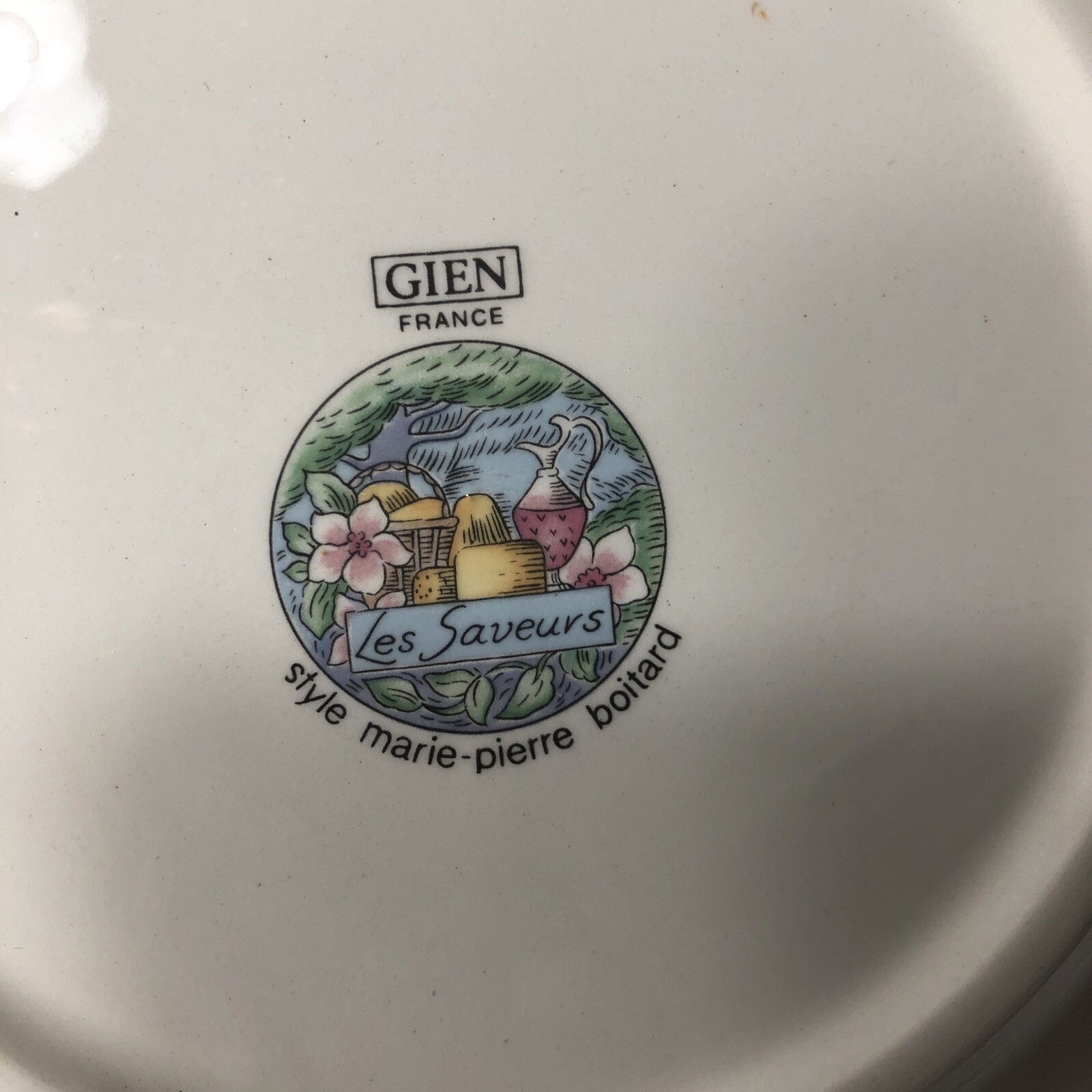 Gien France Les Fromages 8” Salad Plate Rare Més que Fisio