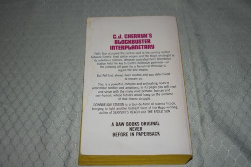 Downbelow Station by C.J. Cherryh (1st Edition/First Printing, signed/inscribed) - Foto 2 di 8