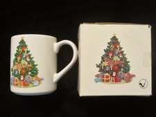 Vtg. 1990 Beachwood Ltd Merry Christmas Tree Mug NIB 10 ounce/300cc RN#35055 NIB