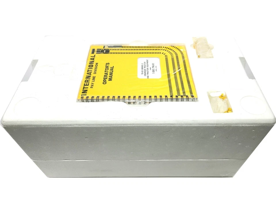 International IH TD-25 Dozer with Ripper - First Gear 1:25 Scale #79-0156 New - Image 4 of 4