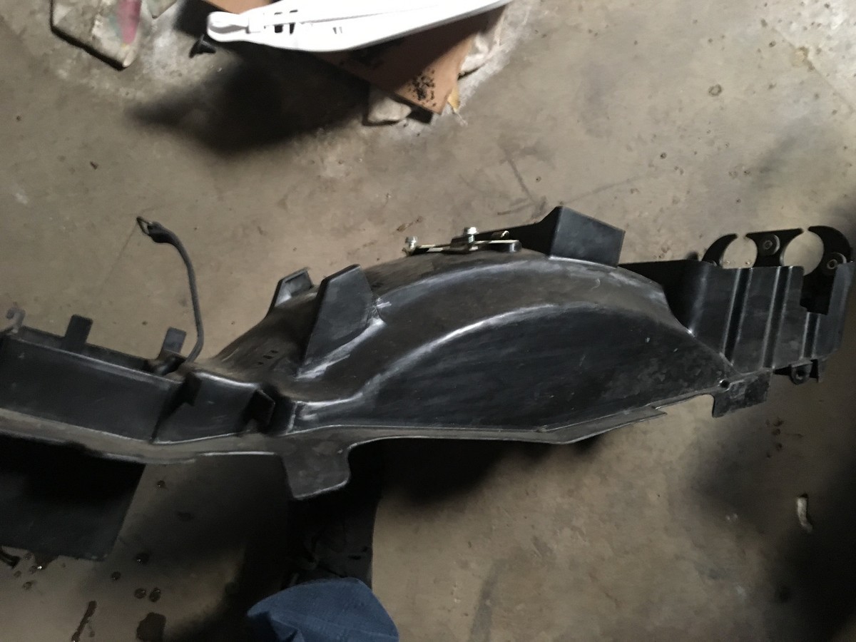 1993-01 Kawasaki ZX-11 ZX11 D Rear Inner Fender 35023-1343