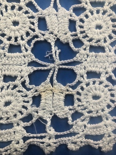 Vintage Hand Crochet Ecru Doily Approx 6" x 15" Oblong, Picot Edge, Retro, Boho - Picture 3 of 6