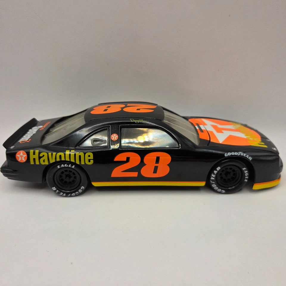 Revell 1991 NASCAR Ford Thunderbird #28 Davey Alison 1:24 Texaco Havoline VTG - Image 2 of 4