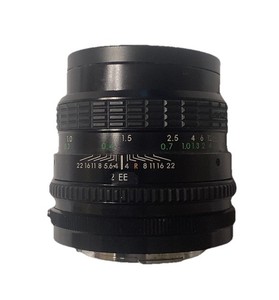 Sigma Mini-Wide 28mm F/1.2.8 Includes Skylight Filter