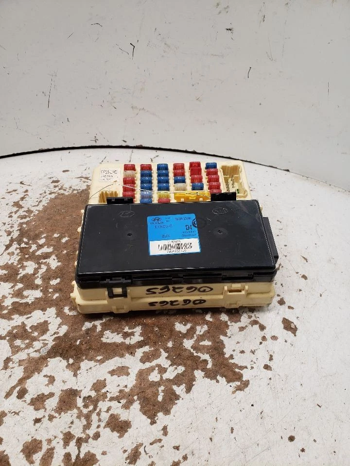 Chasis ECM antirrobo tablero izquierdo compatible con 02-05 SONATA 1422572 Foto 2 de 4