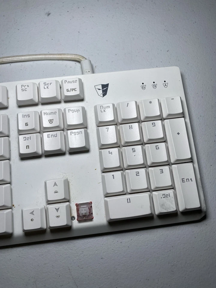 Special Edition White Tesoro Gram SE Spectrum RGB Mechanical Keyboard Used - Image 2 of 4