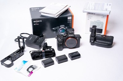 Sony Alpha 7R III, Sony VG-C3EM Battery Grip and Extras - Read Description