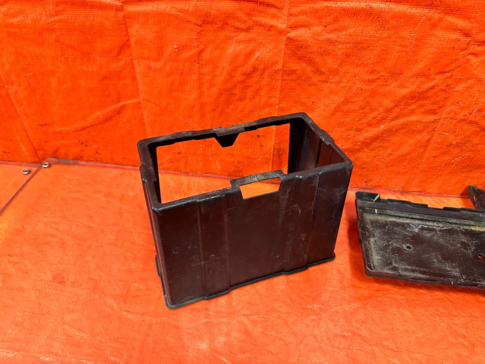 06-11 HONDA CIVIC - PROTECTOR DE BANDEJA DE BATERÍA Y ACCESORIOS DE AMARRE - OEM #307 Foto 3 de 4