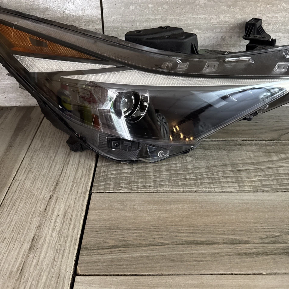 ✅ 2021 2022 2023 HYUNDAI ELANTRA HALOGEN LED HEADLIGHT RIGHT PASSENGER - Image 2 of 4