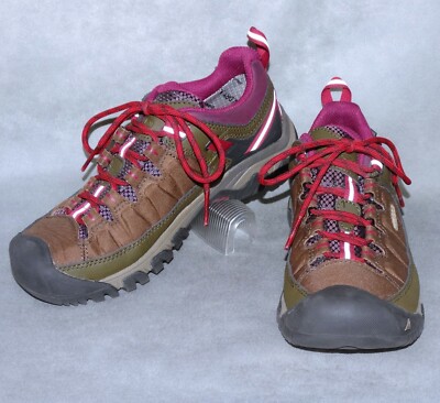KEEN WOMENS HIKING SHOES BROWN LEATHER/GRAPE WINE WATERPROOF - Main Image