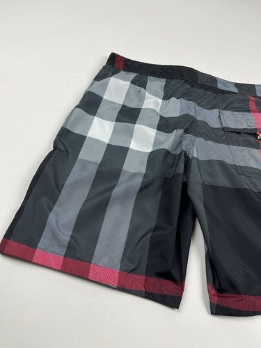 Burberry Check Swim Shorts size S Men’s - Picture 7 of 14