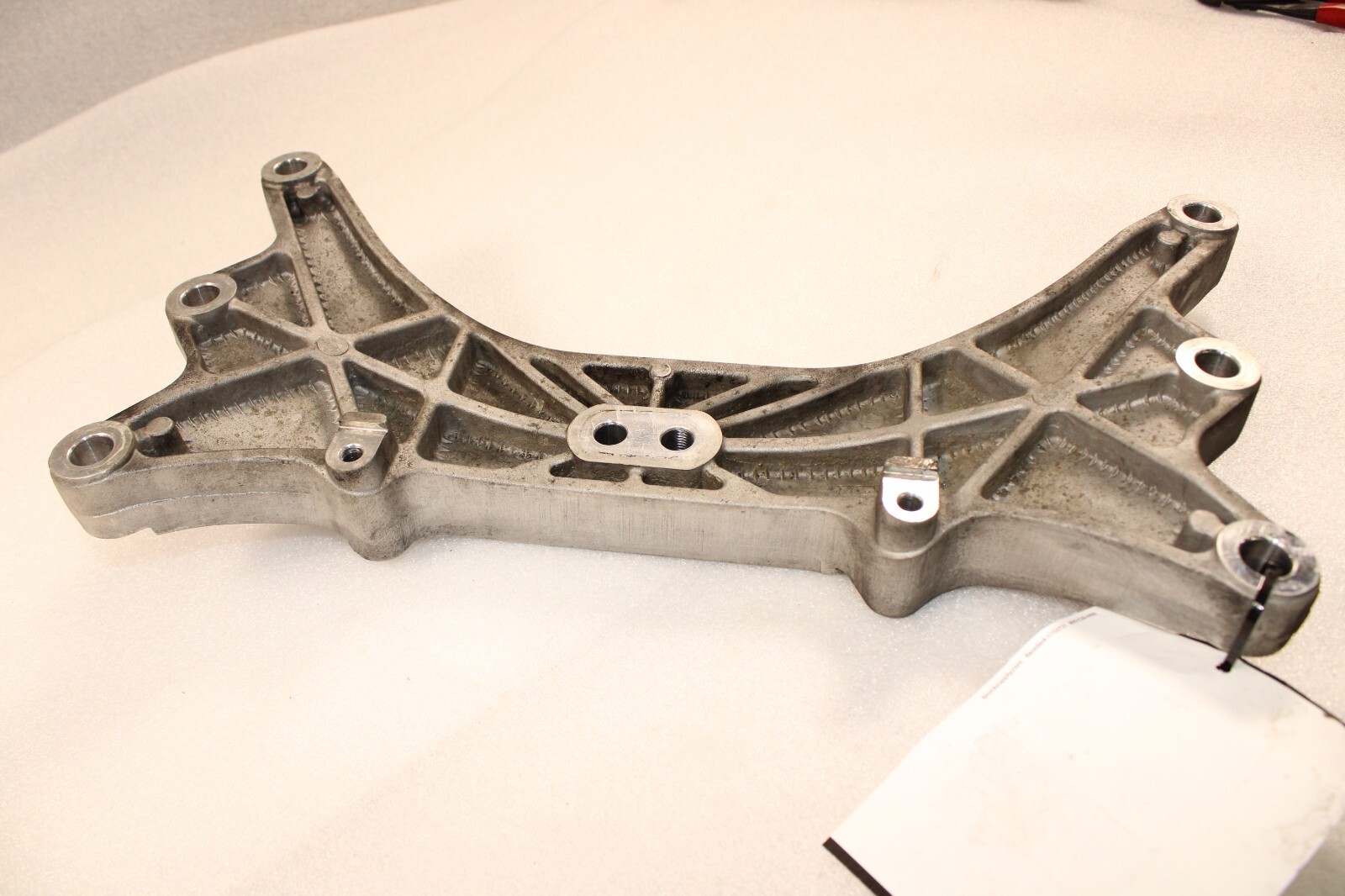 Maserati Ghibli 2016 Transmission mount P/N 670001738