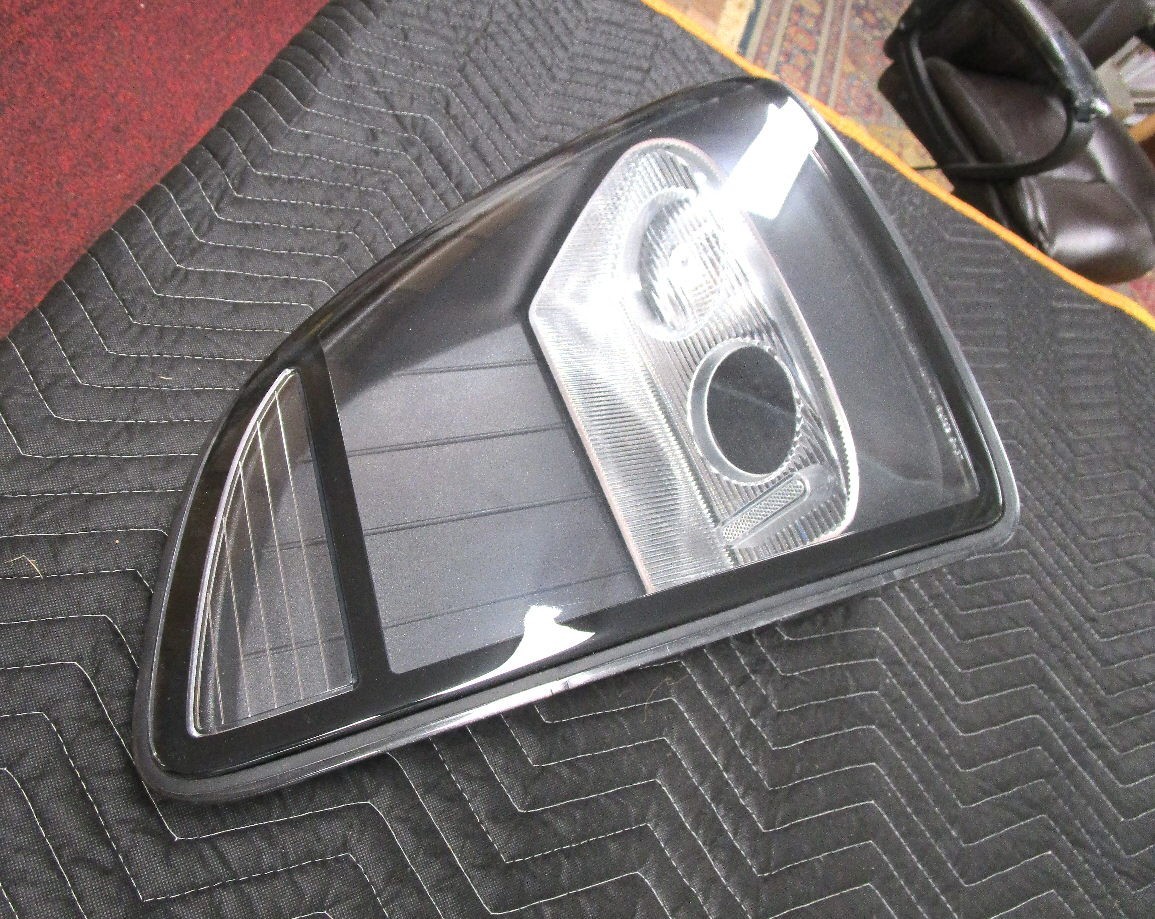 2005,2006 FORD GT OEM R.H. HEAD LAMP SHELL 4G7Z-13008-AC OBSOLETE 05/06