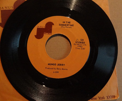 Mungo Jerry Vinyl 45 RPM 7  Record  ''In The Summertime / Mighty Man''  Janus EX