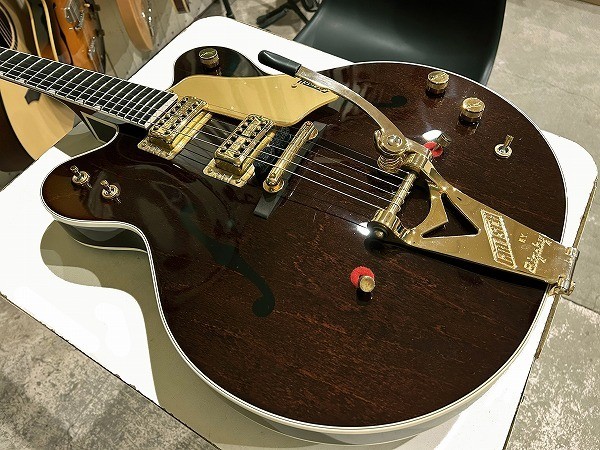 Gretsch G6122-1962 The Chet Atkins Country Gentleman with Bigsby