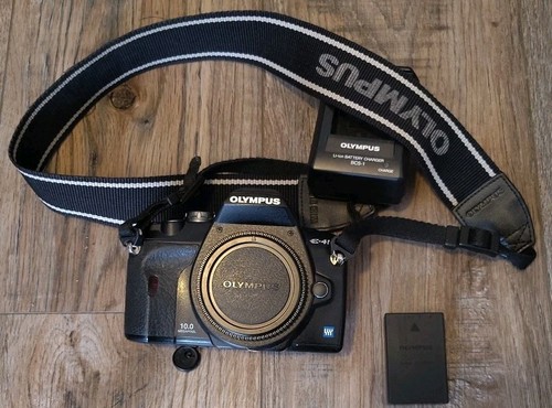 Olympus E-410 10MP DSLR Camera Body Only w/ Battery Tested Working WITH CHARGER